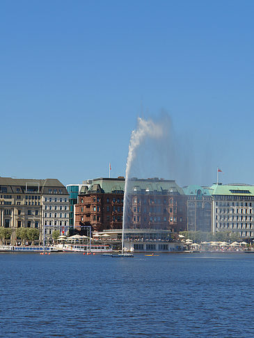 Foto Fontäne auf der Binnenalster - Hamburg