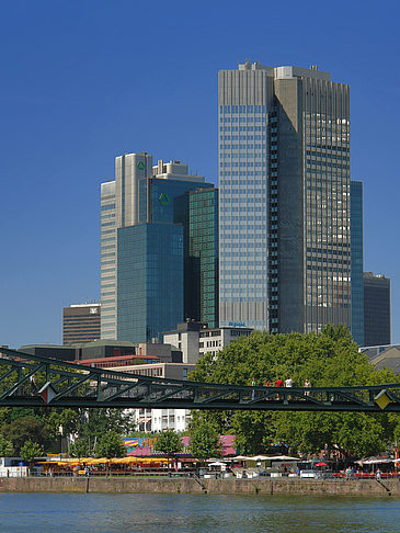 Eurotower und Dresdener Bank Fotos