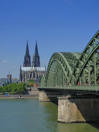 Foto Hohenzollernbrücke am Kölner Dom