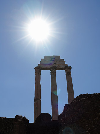 Dioskurentempel mit Sonne